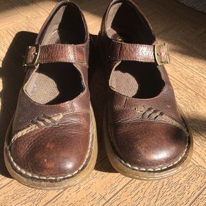 dr marten brown mary janes, size 7 women’s